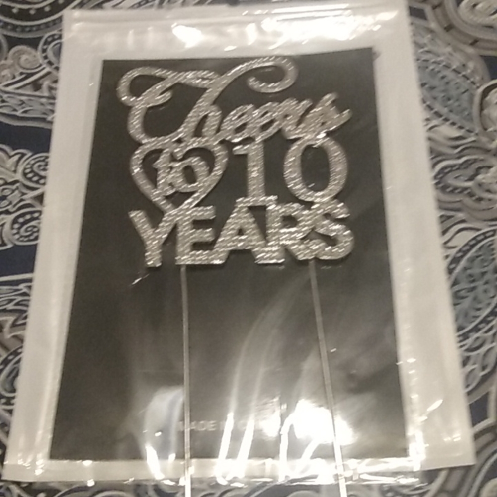 Cake Topper - Picture 2 of 2